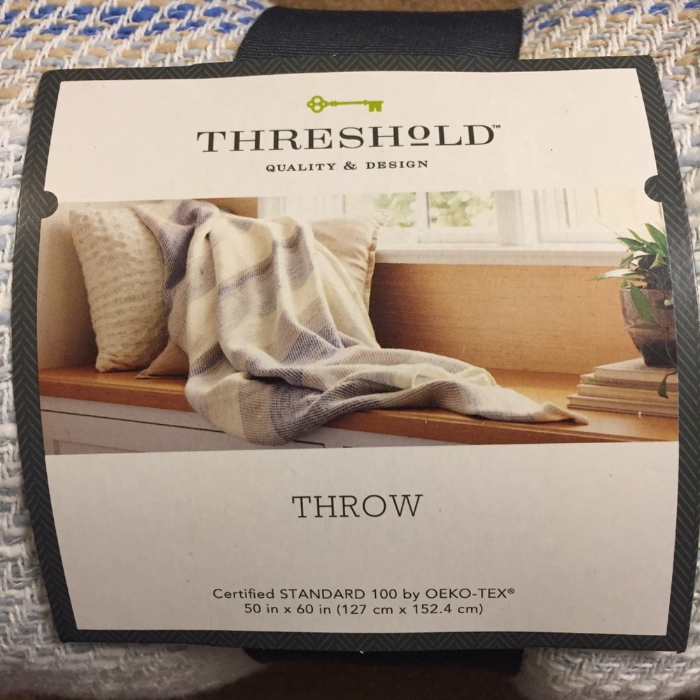 Threshold Woven Throw 100% Cotton 50” x 60” Blue - Picture 3 of 4